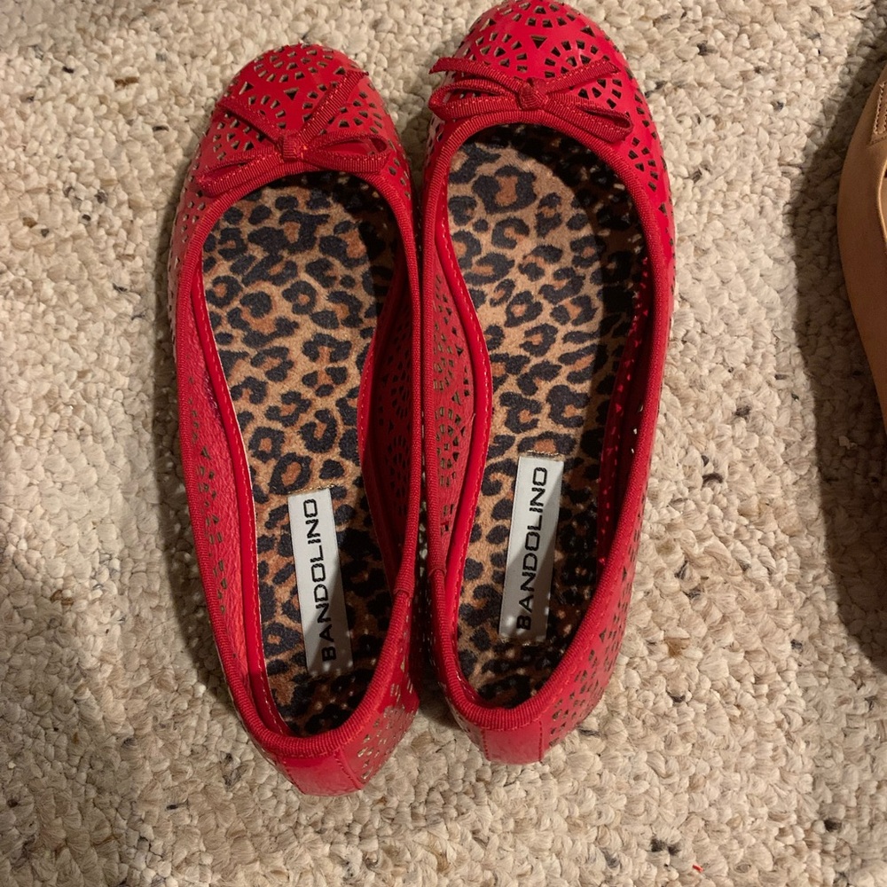 Cute red size 6 flats worn only once